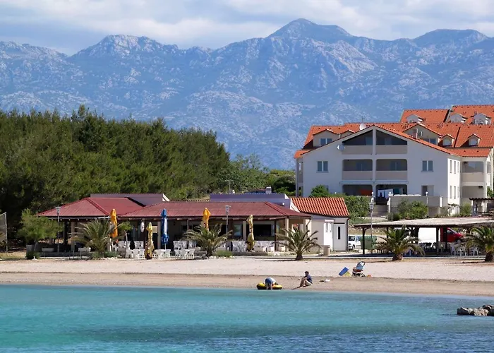Διαμέρισμα With A Parking Space Povljana, Pag - 17011 *