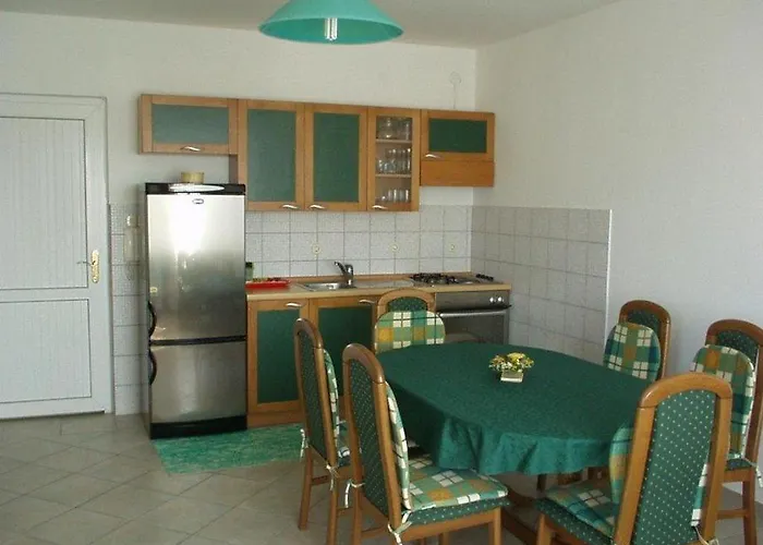 Διαμέρισμα With A Parking Space Povljana, Pag - 17011 Povljana