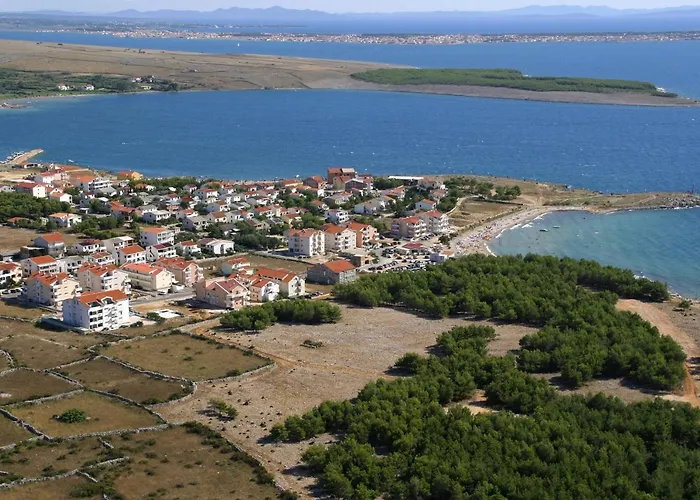 With A Parking Space Povljana, Pag - 17011 Apartman Povljana